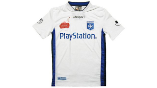 Illustration for article titled The Long, Strange History Of Video Games Sponsoring Football Teams